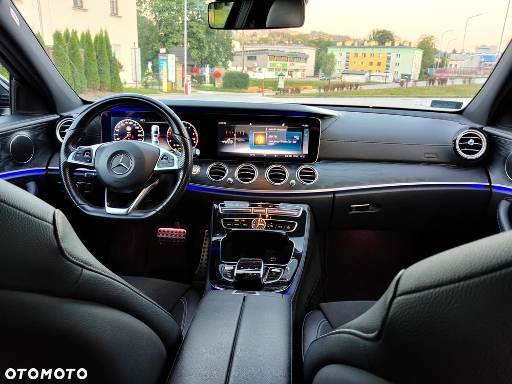 Mercedes-Benz Klasa E 220 d 4-Matic Business Edition 9G-TRONIC - 7