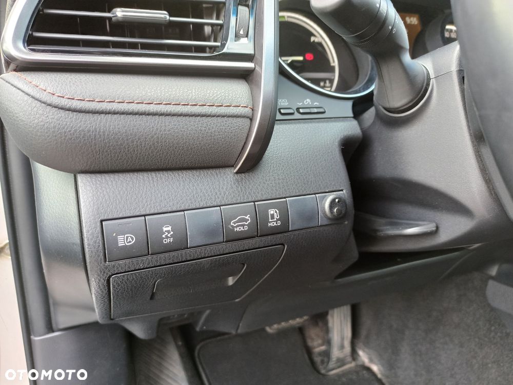 Toyota Camry - 19