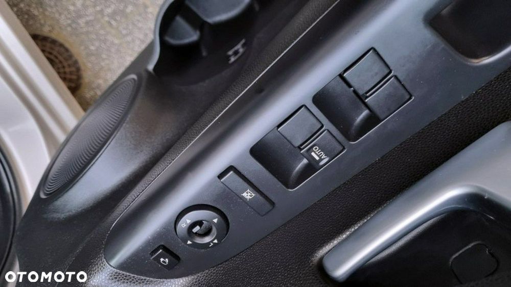 Kia Venga - 17