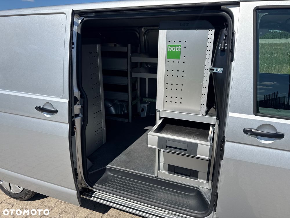 Volkswagen T6.1 Long 2.0 TDI Szafki Webasto fv 23% - 22