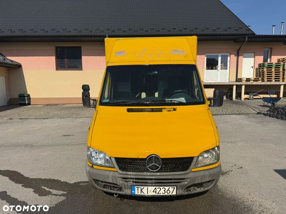 Mercedes-Benz Sprinter - 2