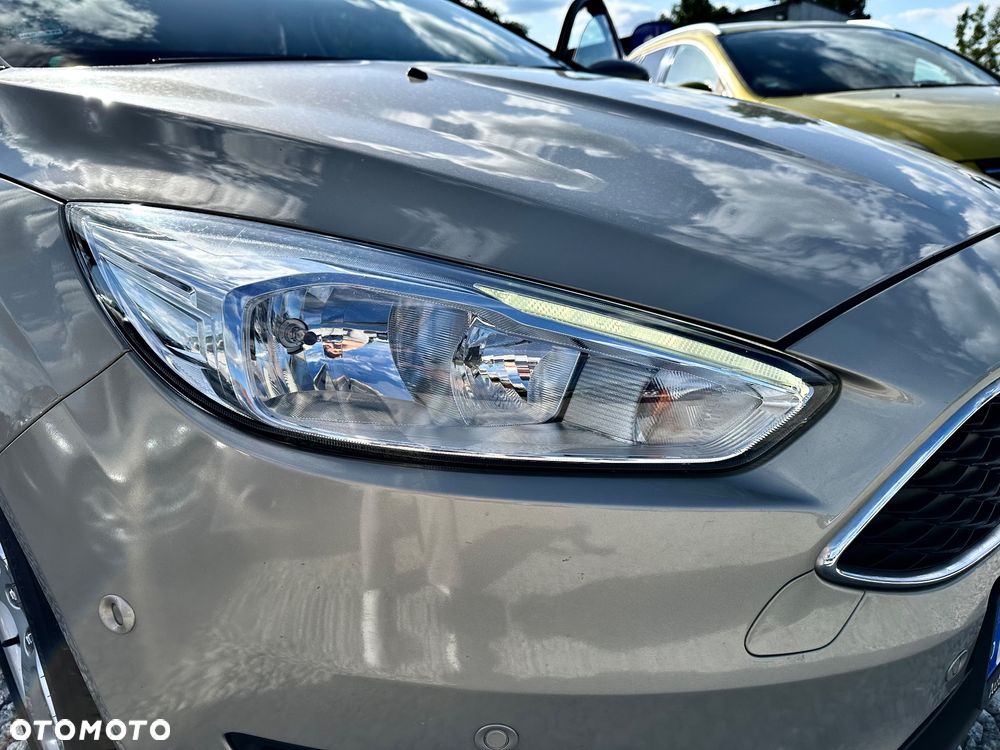 Ford Focus 1.0 EcoBoost Start-Stopp-System TITANIUM STYLE - 32