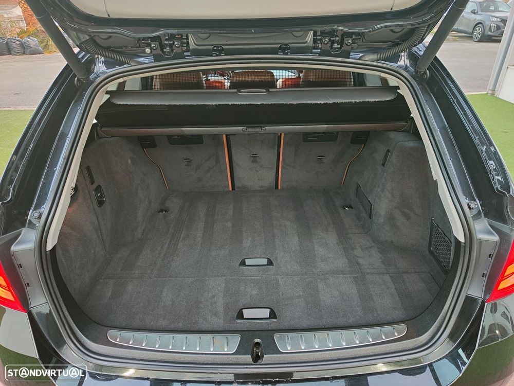 BMW 320 d Auto Line Sport - 41