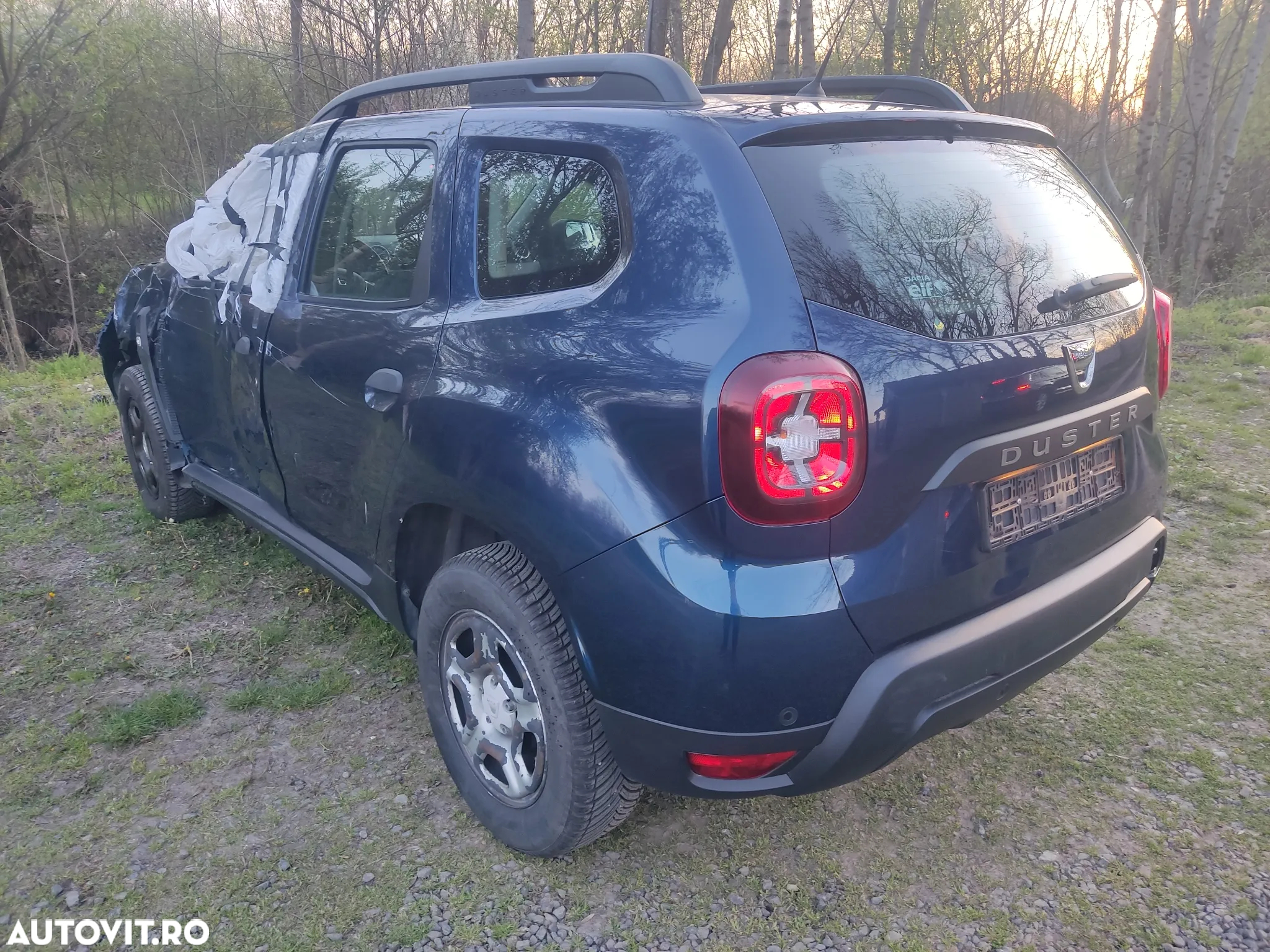 Dacia Duster 1.6 4x2 Laureate - 4