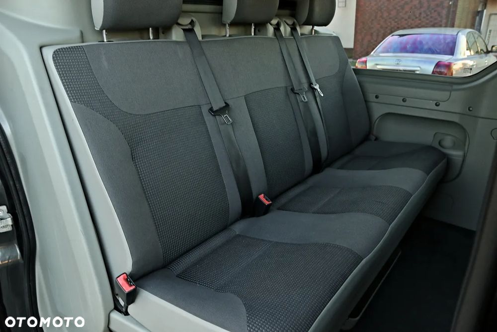 Opel Vivaro - 38