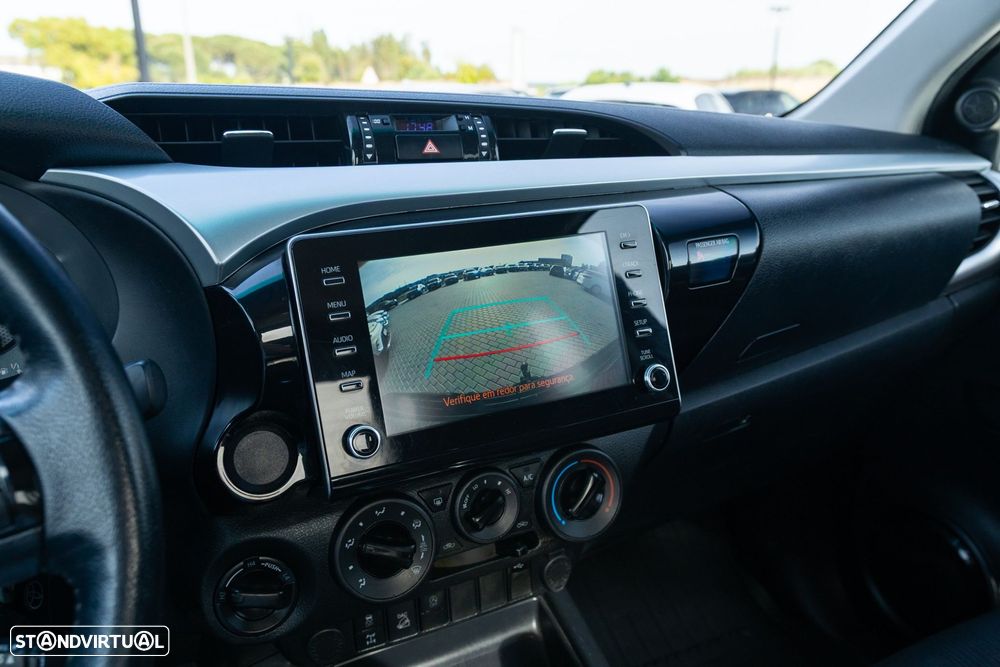 Toyota Hilux 2.4 D-4D 4WD CD Tracker S CA - 14