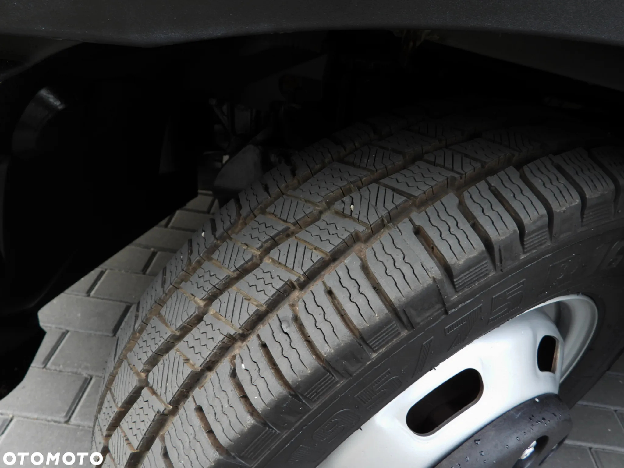 Iveco DAILY 35C17 SKRZYNIA PODWÓJNA KABINA DOKA 7 MIEJSC TEMPOMAT BLIŹNIACZE KOŁA KLIMATYZACJA 170KM [ 098947 ] - 20