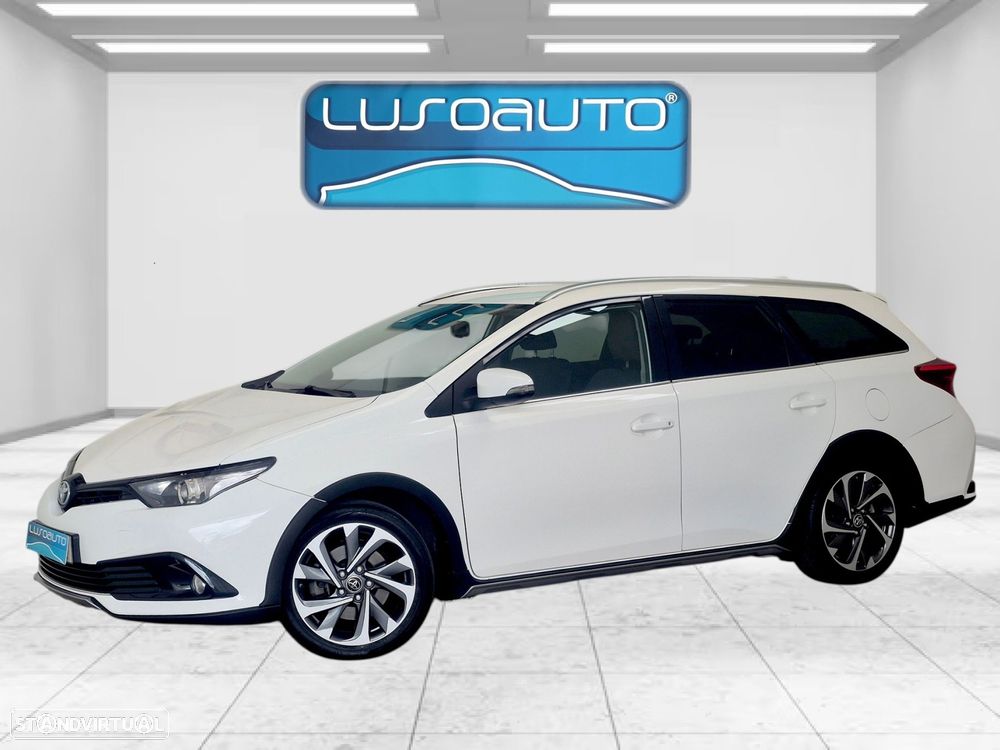 Toyota Auris Touring Sports 1.8 HSD Freestyle - 1