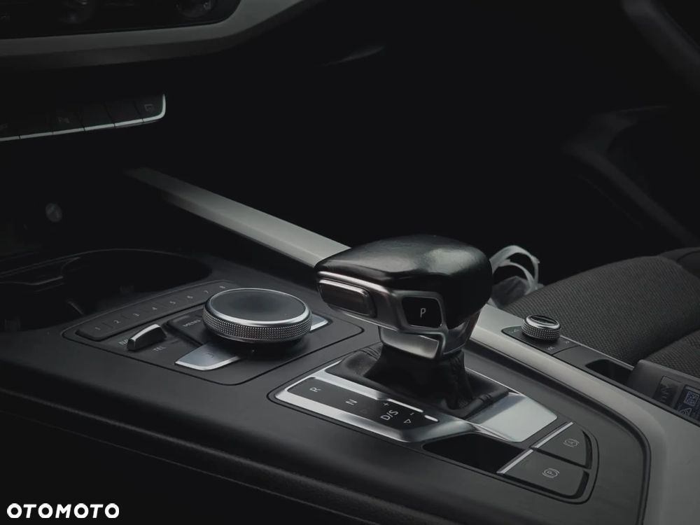 Audi A4 Limousine - 15