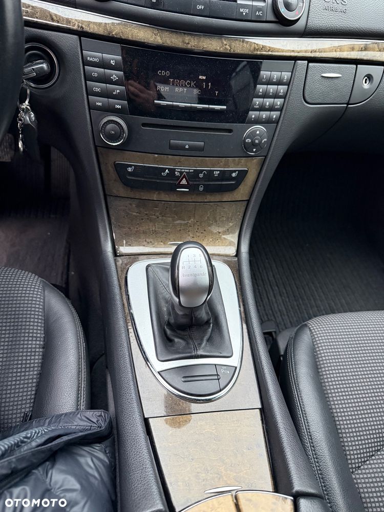Mercedes-Benz Klasa E 200 Kompressor Classic Sport Edition - 18