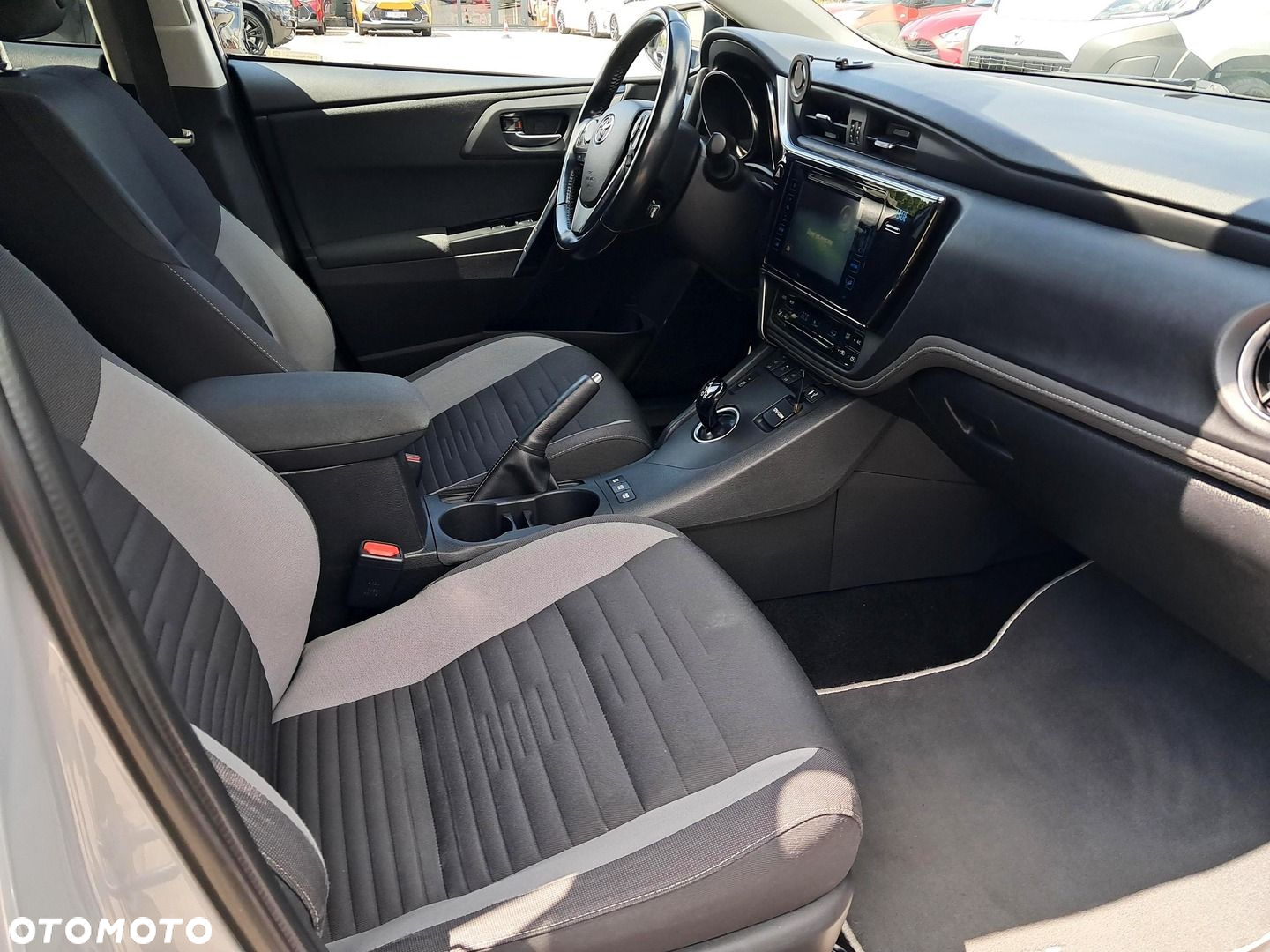 Toyota Auris Hybrid 135 Freestyle - 10