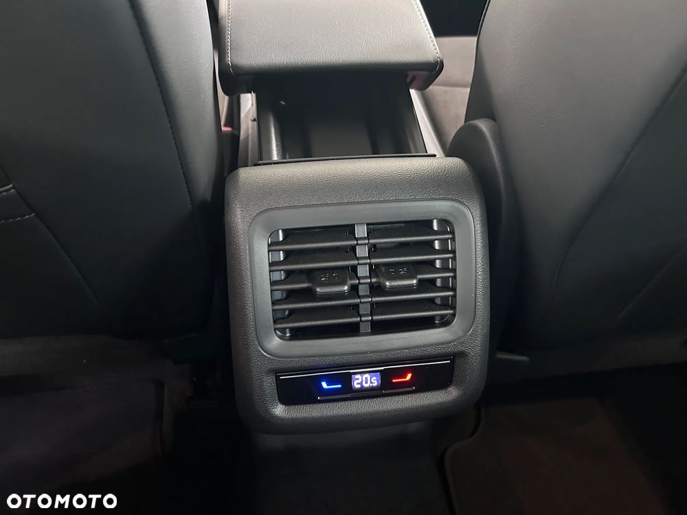 Volkswagen T-Roc 1.5 eTSI Style DSG - 8
