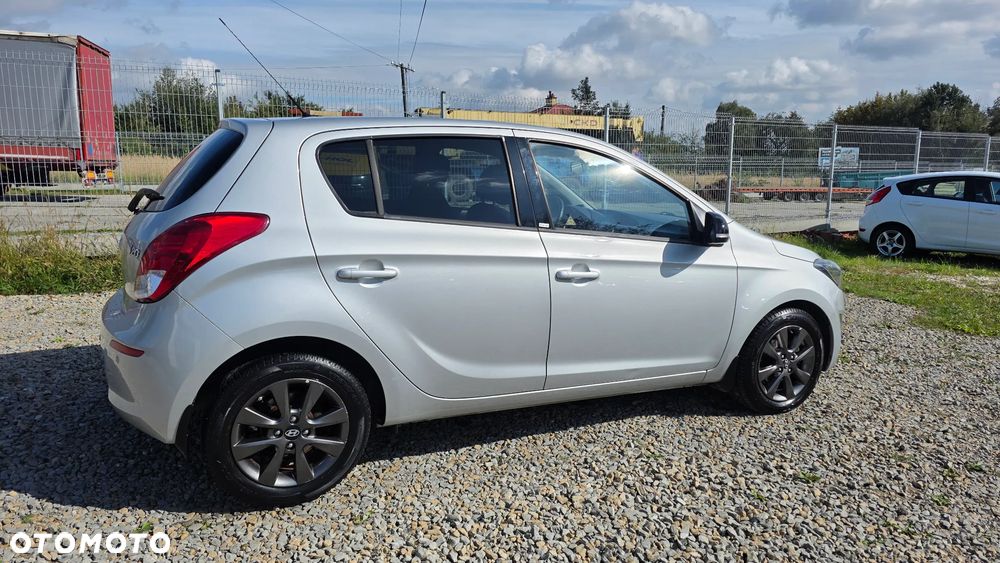 Hyundai i20 1.2 Fifa World Cup Edition - 7