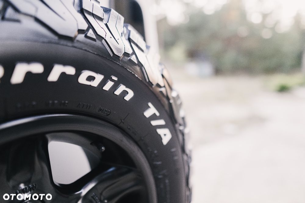 Land Rover Defender 2.5 TDI - 8