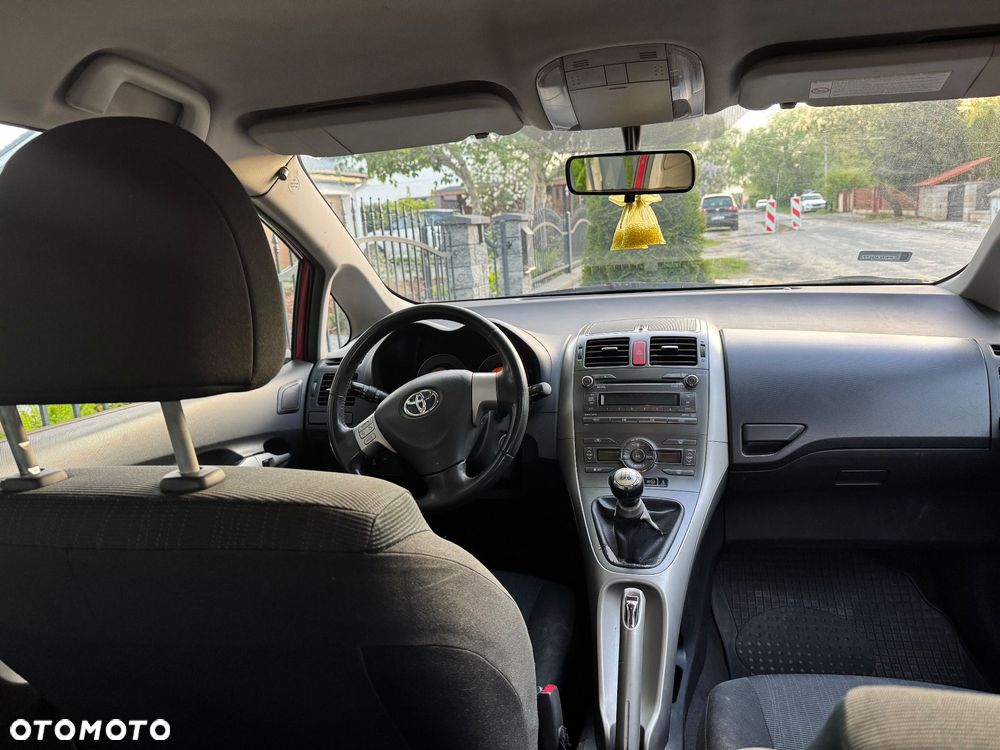 Toyota Auris 1.4 D-4D Luna - 4