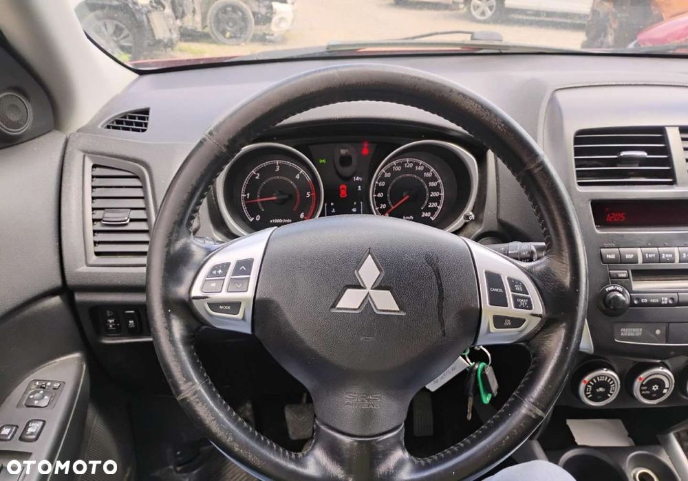 Mitsubishi ASX - 12