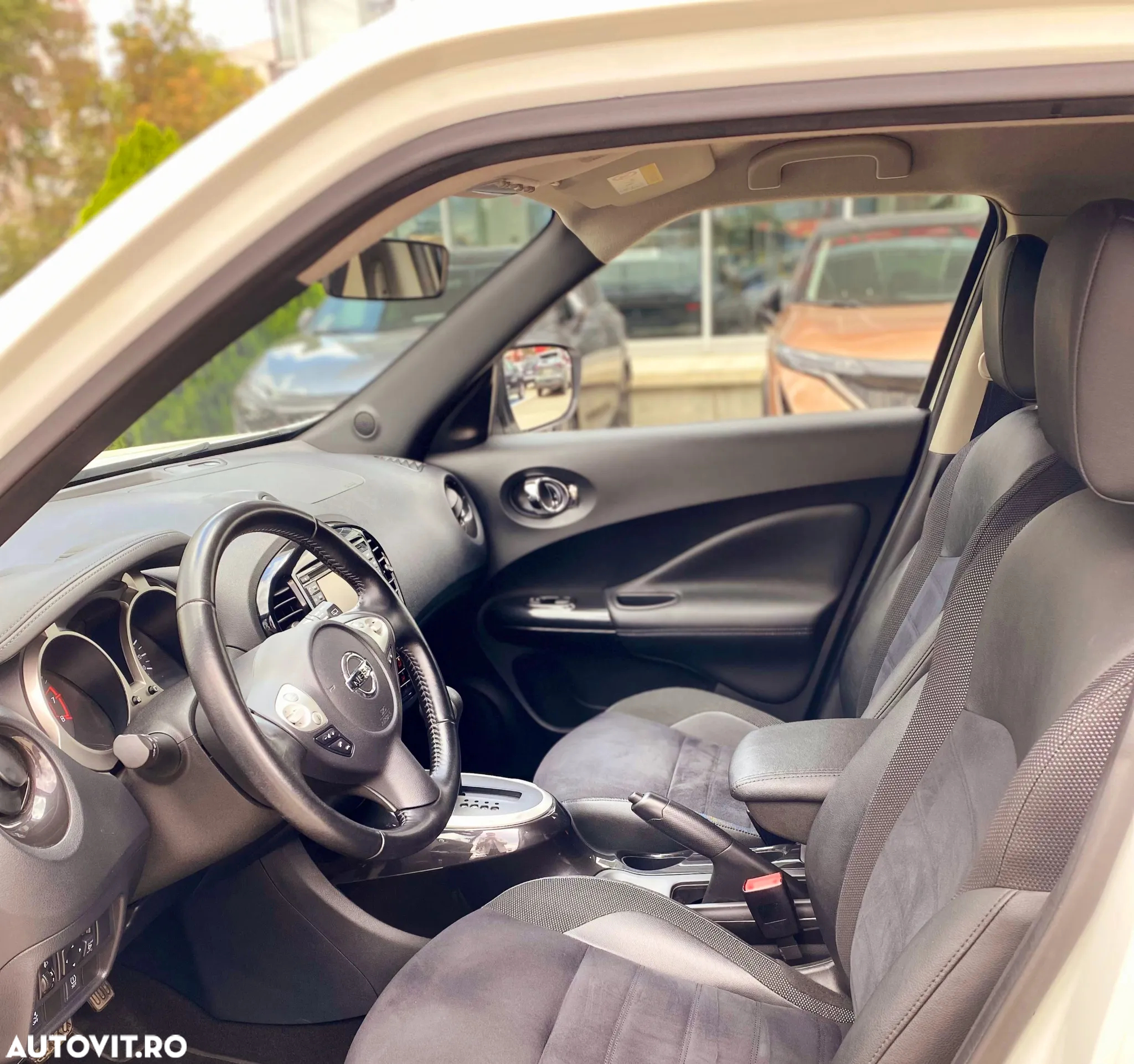Nissan Juke 1.6L XTRONIC N-Connecta - 8