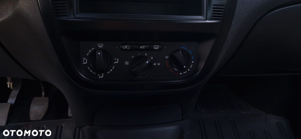 Citroën C3 1.4 HDi First - 8