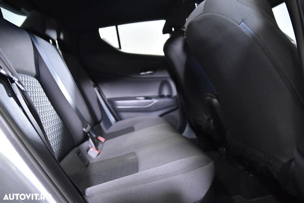 Toyota C-HR - 13