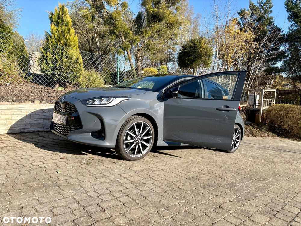 Toyota Yaris - 1