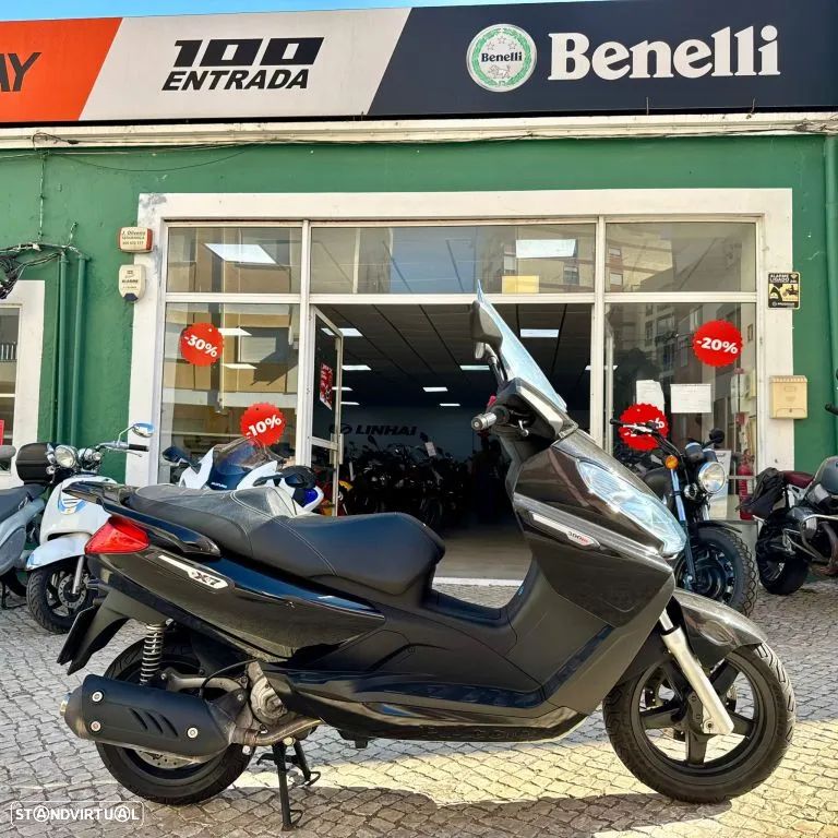 Piaggio XEvo X7 - 8