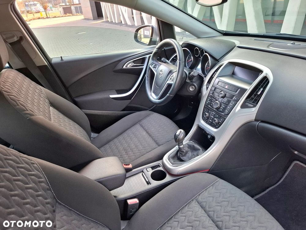 Opel Astra 1.4 Turbo Exklusiv - 27