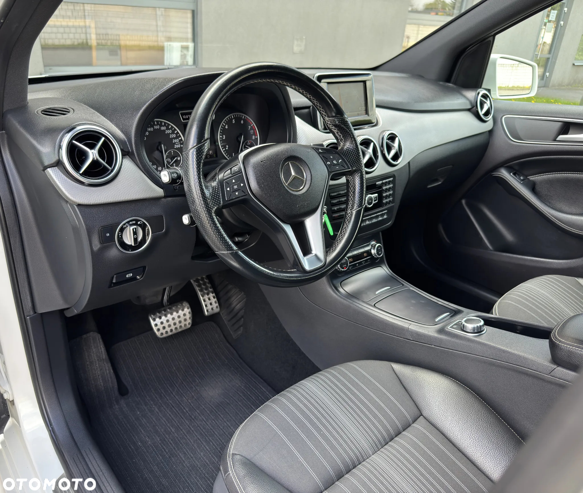 Mercedes-Benz Klasa B 220 4Matic 7G-DCT - 15