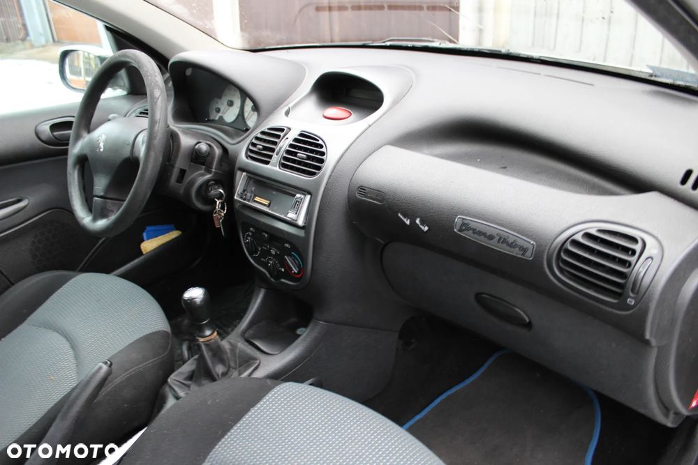 Peugeot 206 - 9