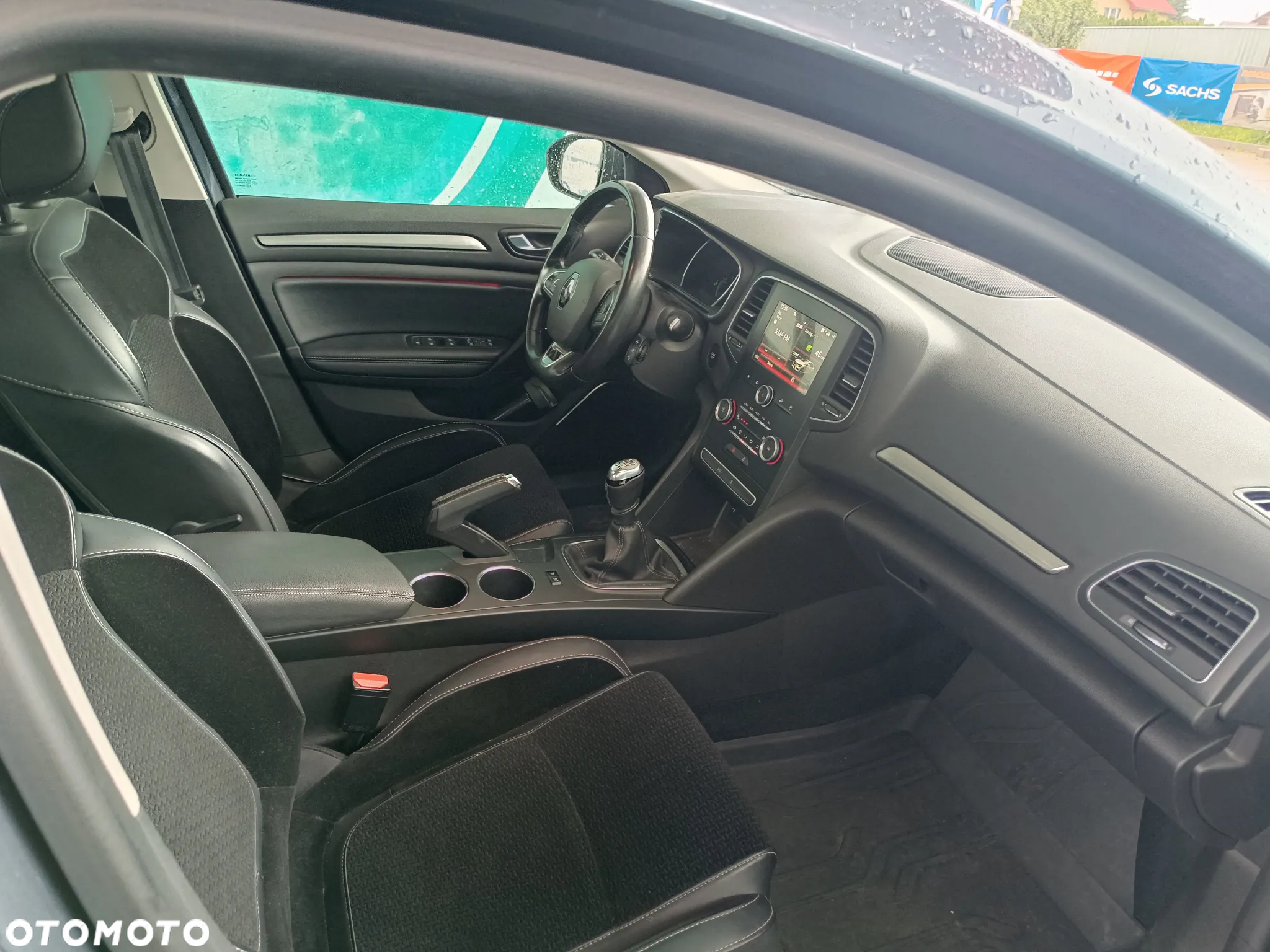 Renault Megane 1.5 Blue dCi Intens - 29