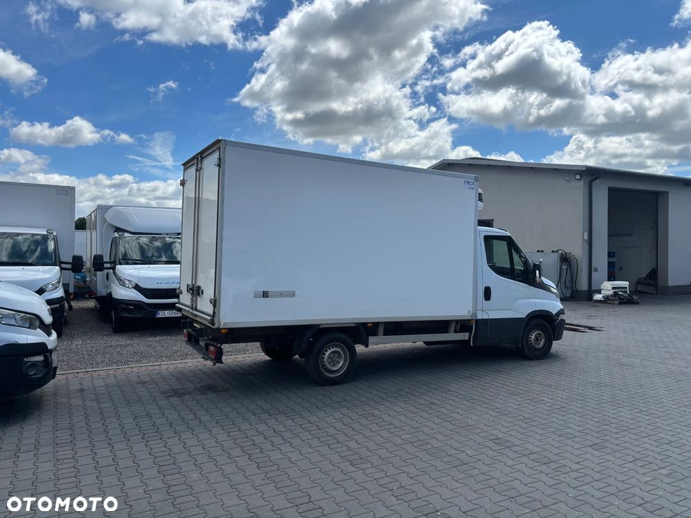 Iveco 35S13,,35S14,,35S15 CHLODNIA KONTENER PODWOZIE DO ZABUDOWY 80 SZTUK NA PLACU DUZY WYBOR - 5