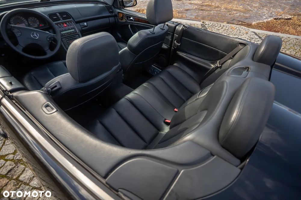 Mercedes-Benz CLK - 20