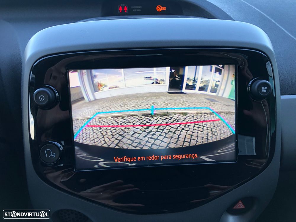 Toyota Aygo 1.0 X-Play Plus MM - 20