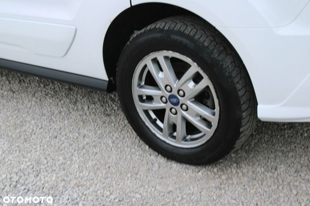 Ford Tourneo Connect - 13