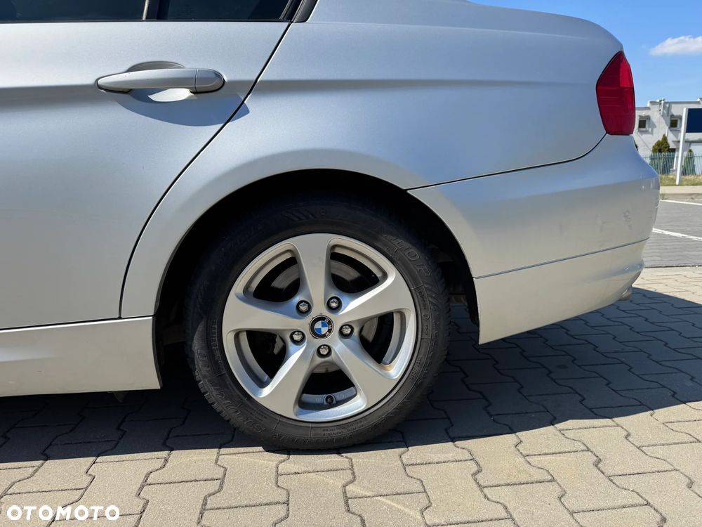 BMW Seria 3 320d DPF - 26