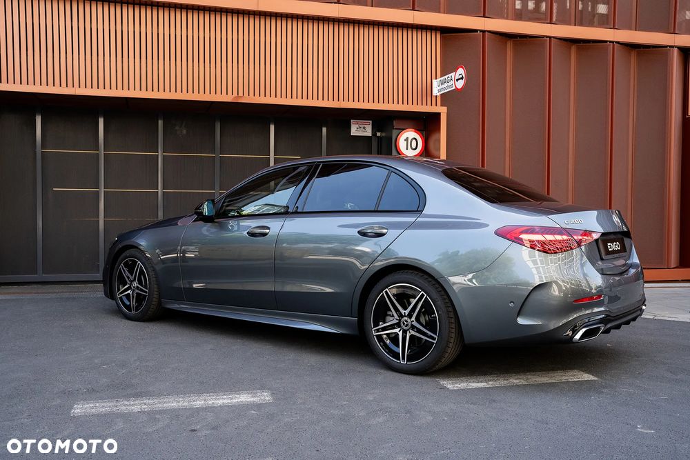 Mercedes-Benz Klasa C 200 mHEV 4-Matic AMG - 17