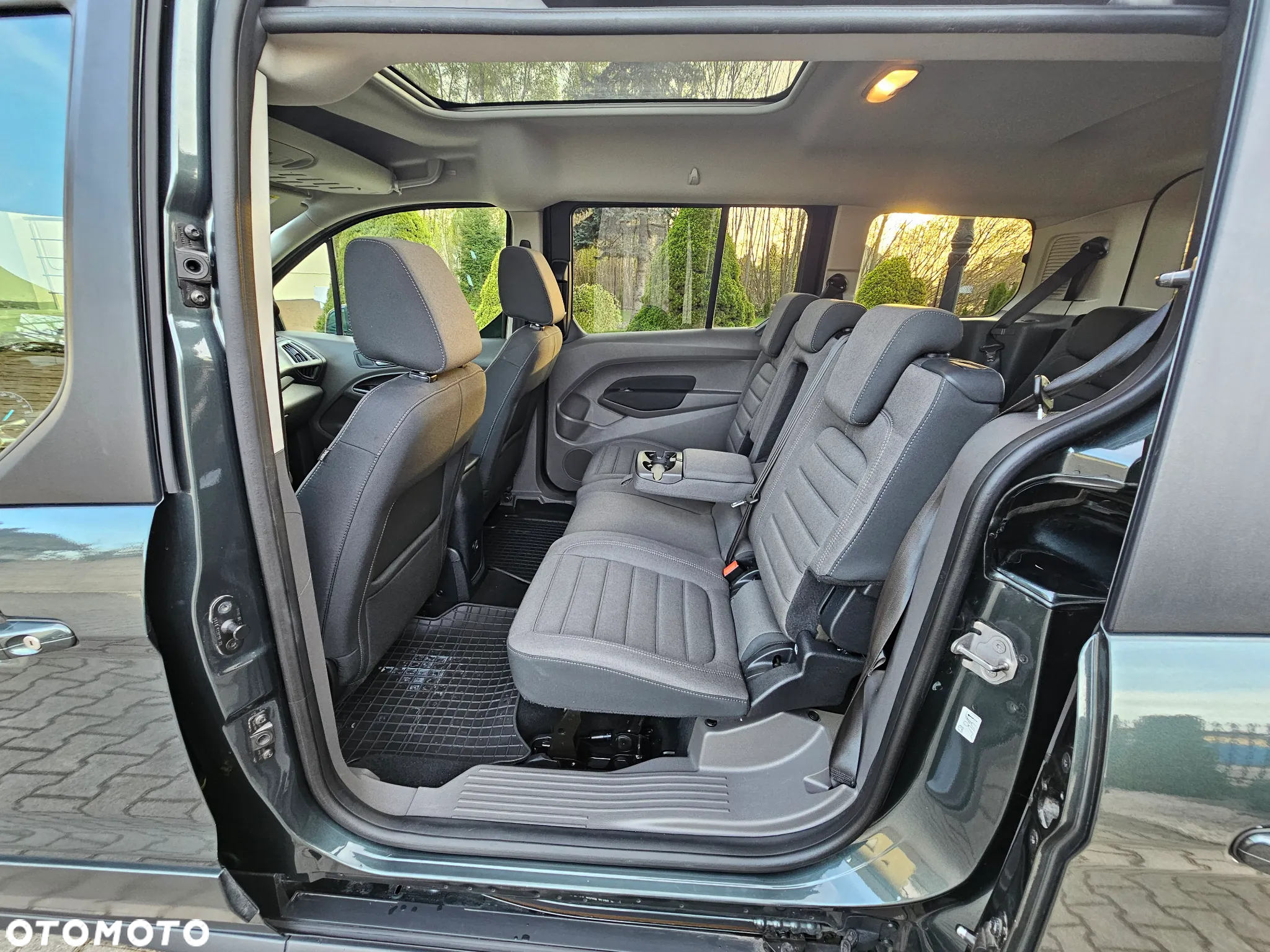 Ford Tourneo Connect Grand - 9