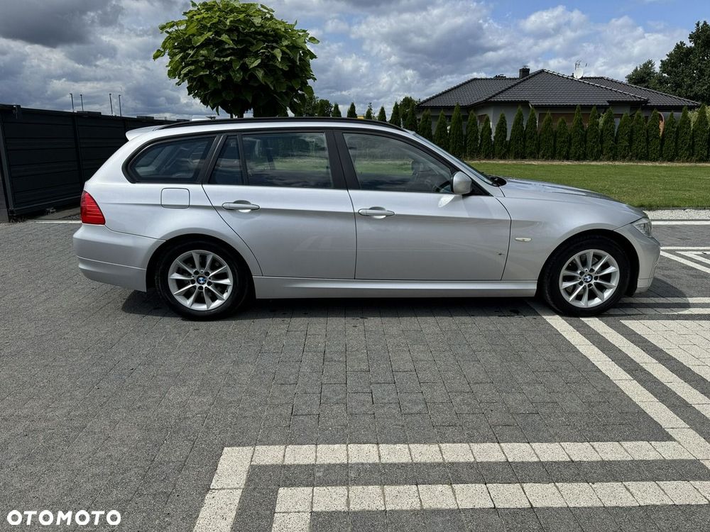 BMW Seria 3 318d - 11