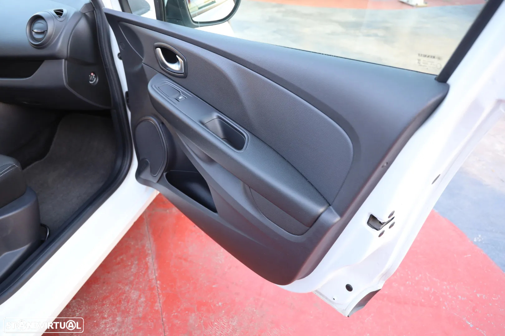 Renault Clio 1.5 dCi Zen - 18