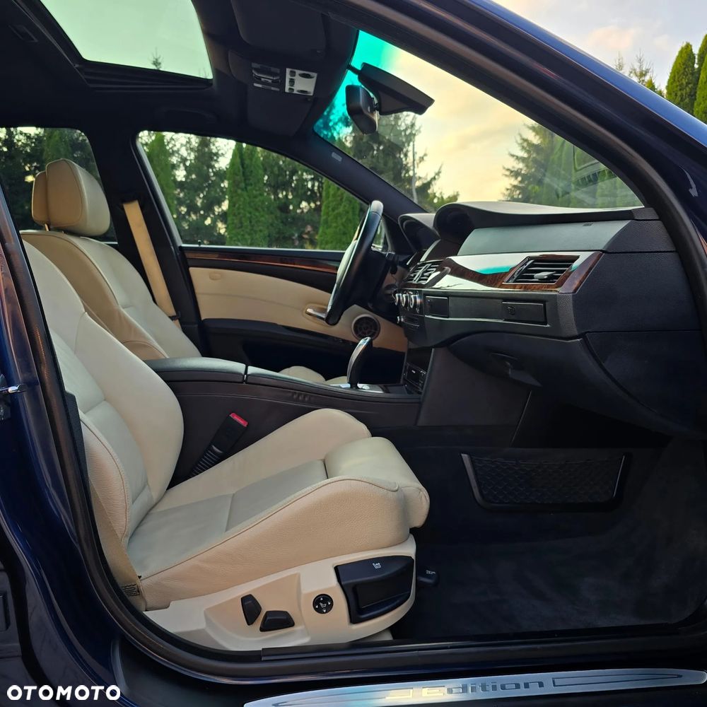 BMW Seria 5 530d Sport-Aut Edition Sport - 22