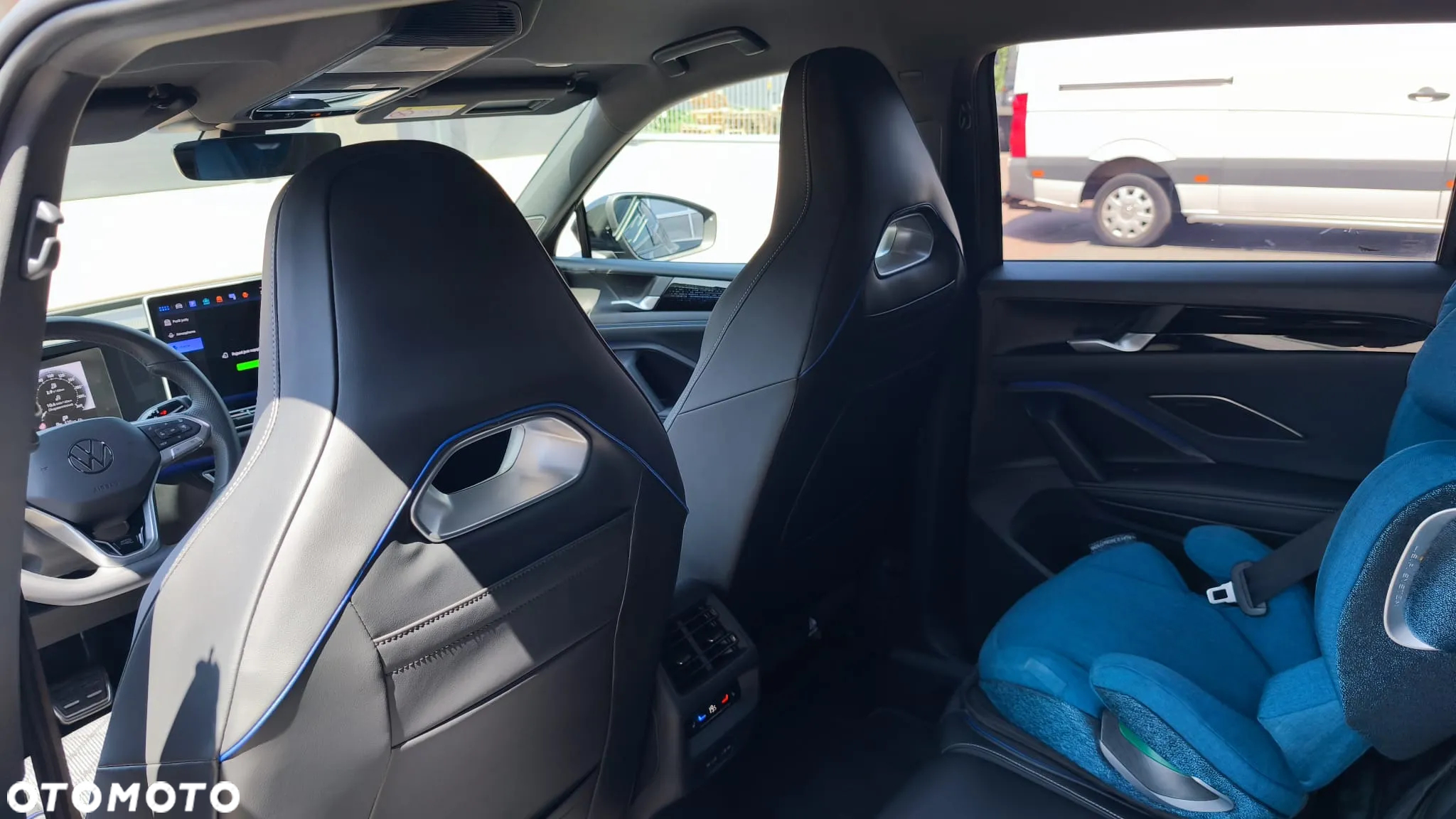 Volkswagen Tiguan 1.5 eTSI OPF DSG R-Line - 33