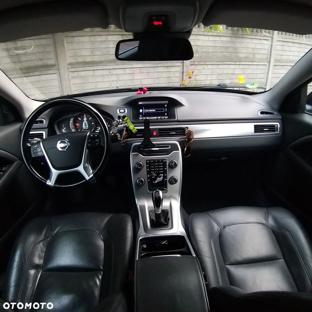 Volvo V70 D4 Black Edition - 11