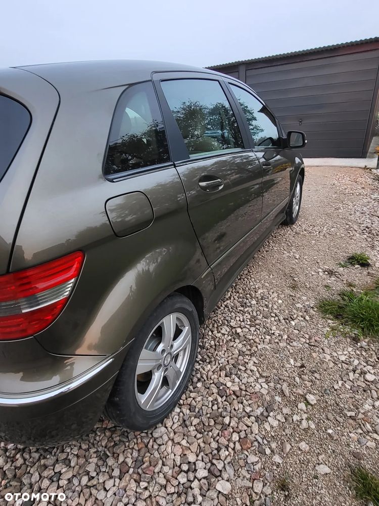 Mercedes-Benz Klasa B 180 CDI EU5 - 8