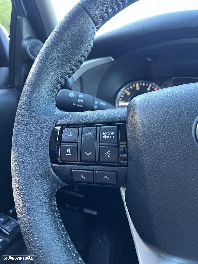 Toyota Hilux 2.4 D-4D 4WD CD CM Aut. - 13