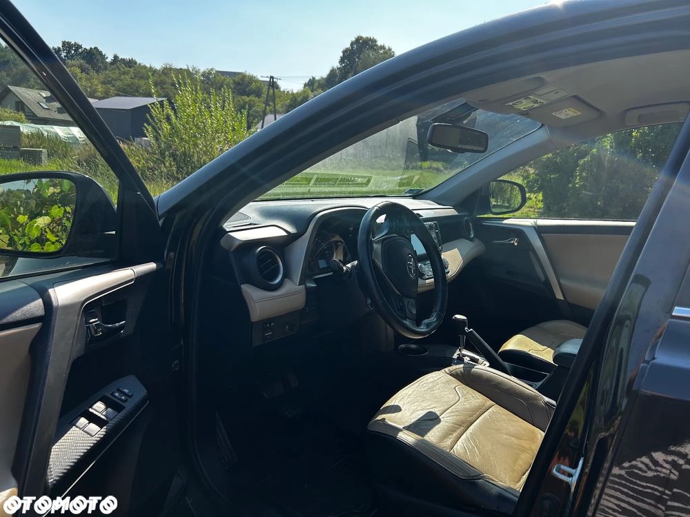Toyota RAV4 - 7