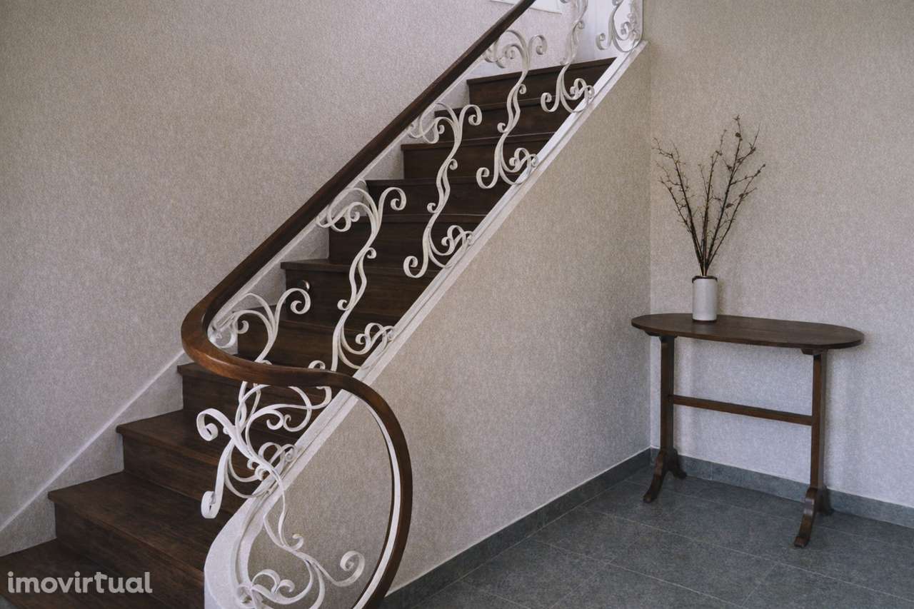 Moradia T3 com Jardim e estacionamento em Lagoa - Grande imagem: 3/19