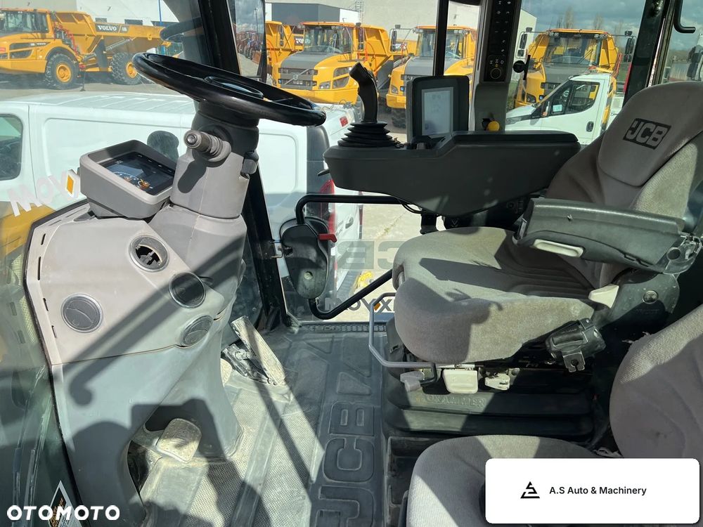 JCB Fastrac 4220 - 9