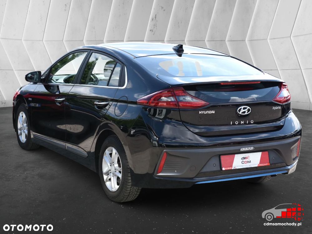 Hyundai IONIQ - 8