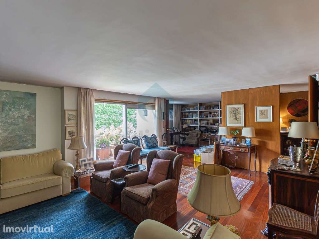 Magnífico T3+1 Duplex com Localização Privilegiada entre a Universi... - Grande imagem: 3/23