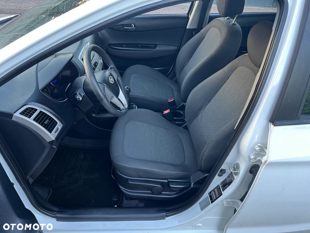 Hyundai i20 1.2 Edition Plus - 10