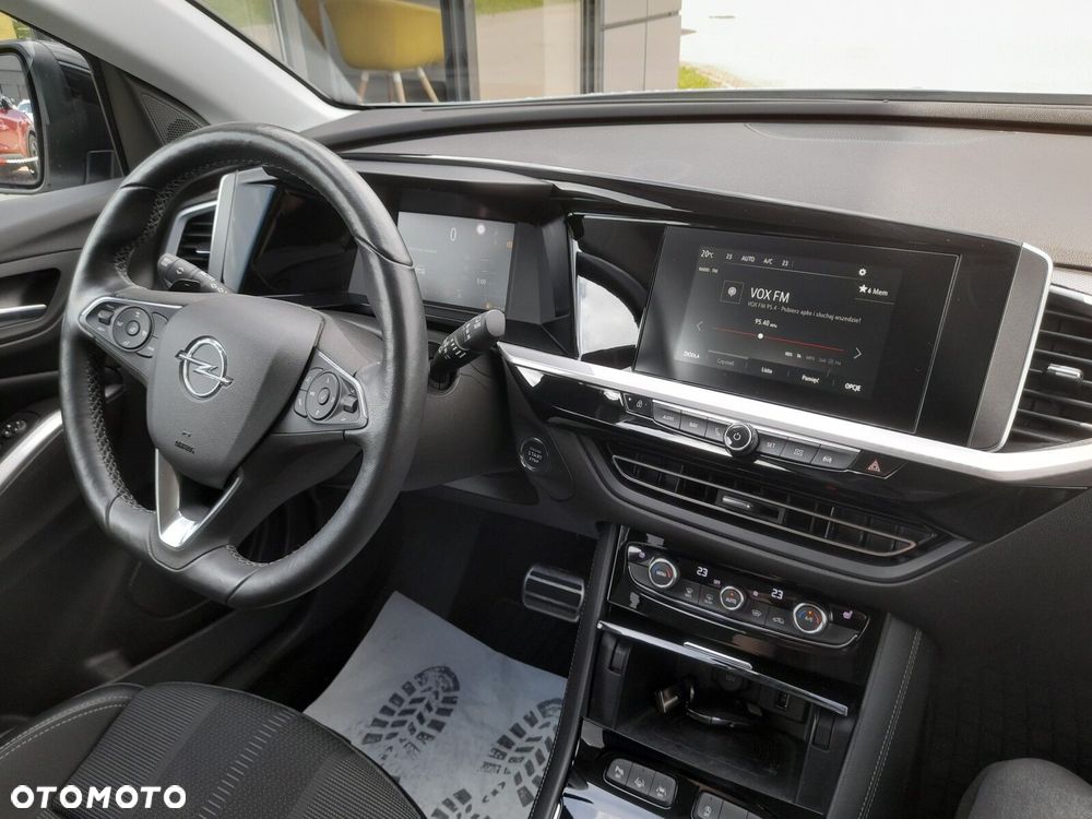 Opel Grandland 1.2 T Business Elegance S&S - 24